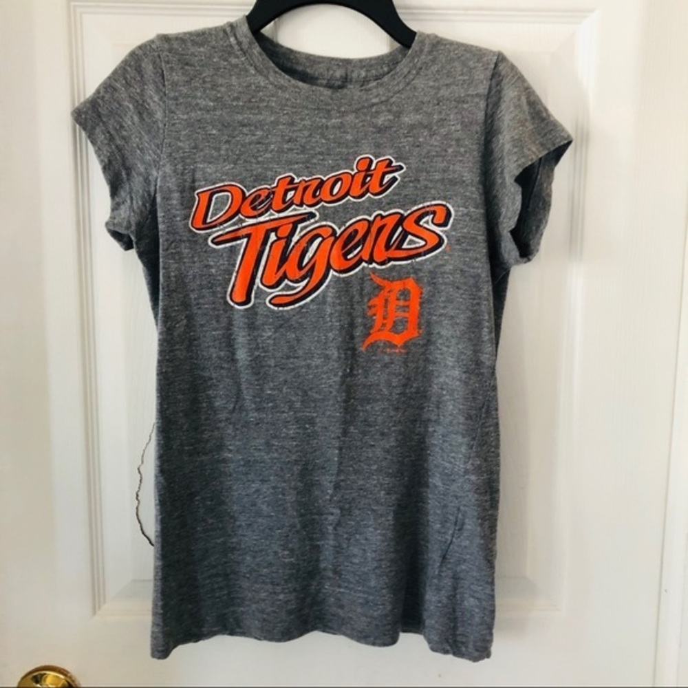 5TH & OCEAN grey Detroit tigers baseball shirt size medium